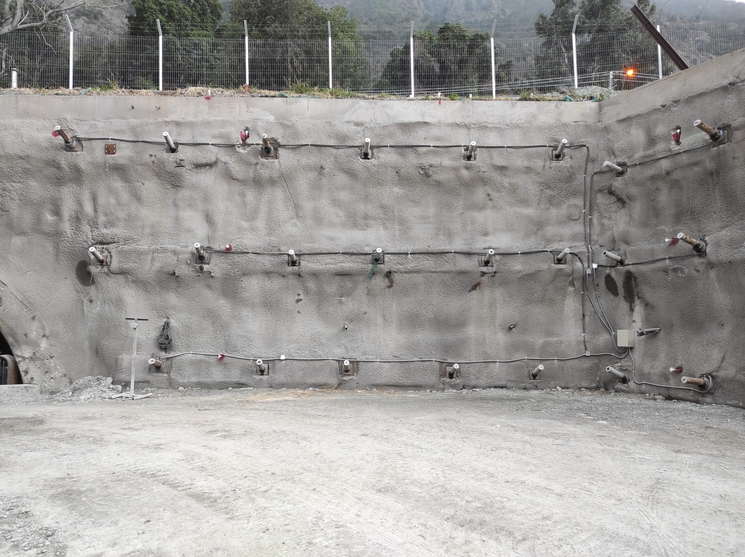 Monitoreo de Celdas de Carga en Muro de Retención – Proyecto Hidroeléctrico Alto Maipo