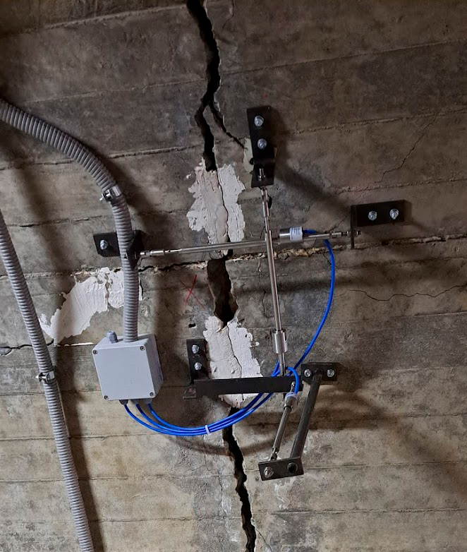 Monitoreo de Fisuras – Embalse El Yeso