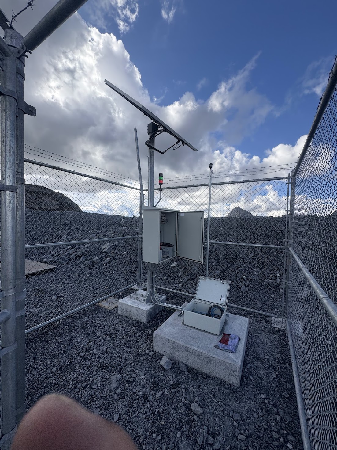 Implementación de una red de monitoreo de aceleraciones – Antamina